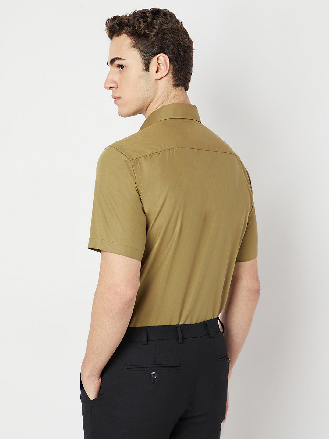 Wrinkle Free Half Sleeve Shirt