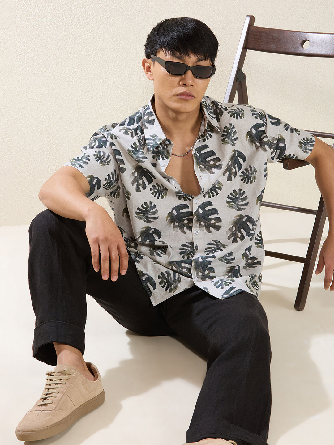 Men’s Relaxed Fit Half Sleeve Leaf Printed Linen Shirt