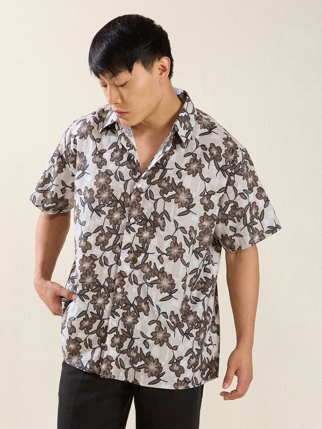 Men’s Relaxed Fit Half Sleeve Floral Printed Linen Shirt