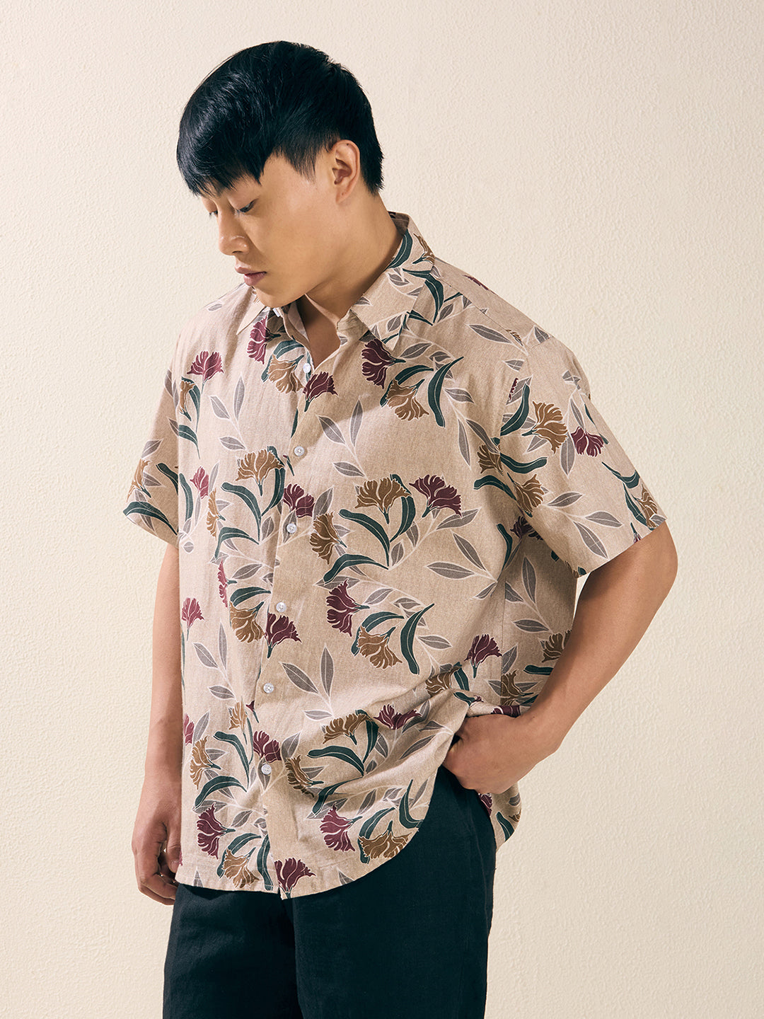 Men’s Relaxed Fit Half Sleeve Botanical Printed Linen Shirt