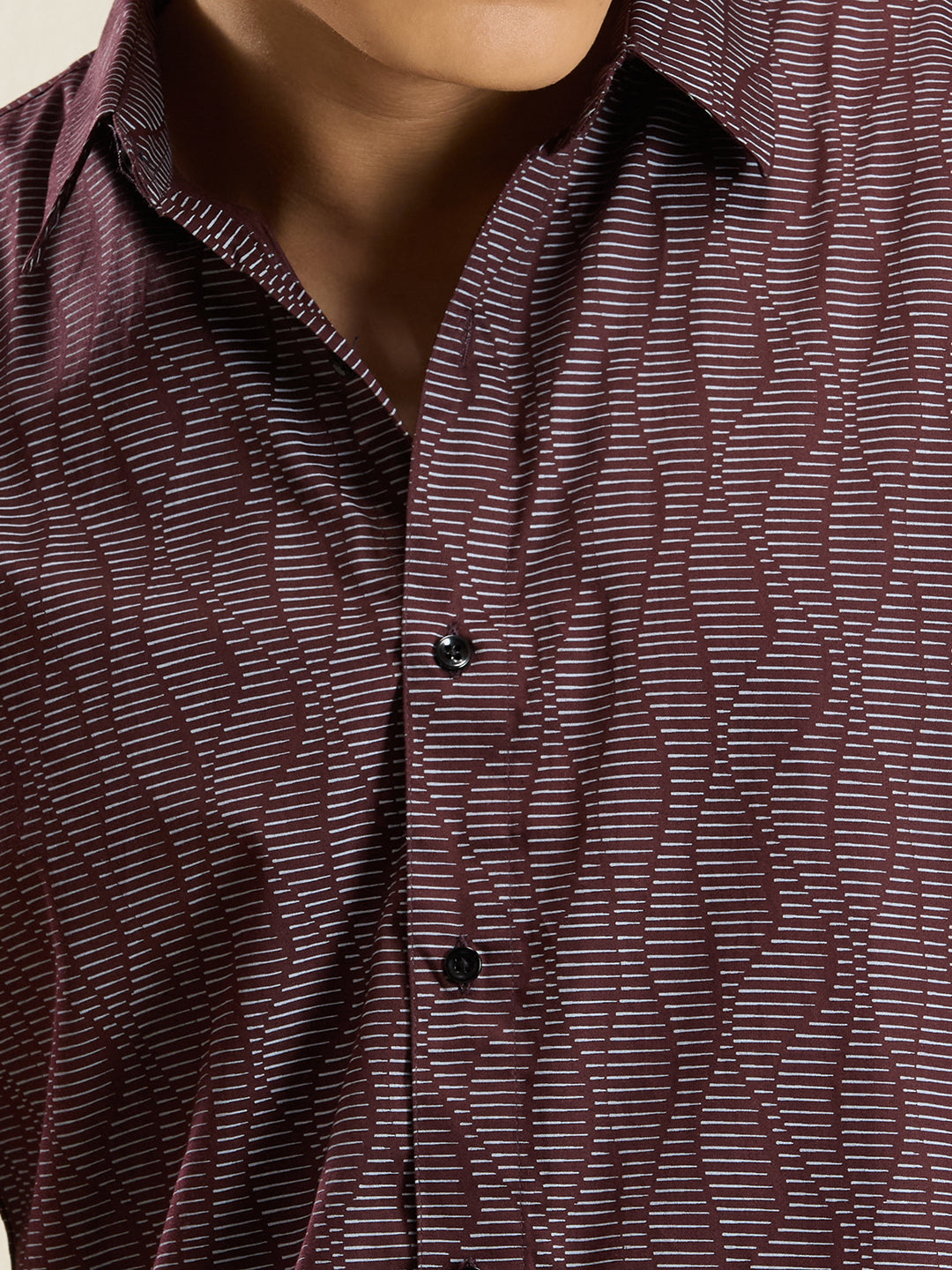 Men's Slim Fit Maroon Wave Print Casual Shirt