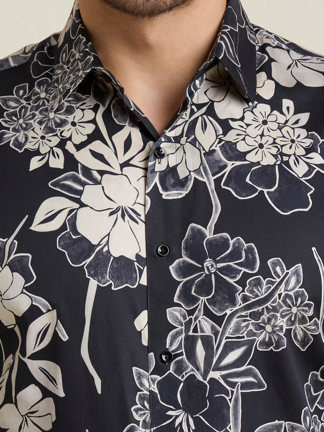 Men's Slim Fit Midnight Floral 100% Giza Cotton Shirt | Mark & Albert