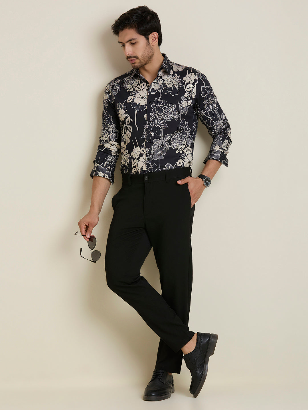 Men's Slim Fit Midnight Floral 100% Giza Cotton Shirt | Mark & Albert
