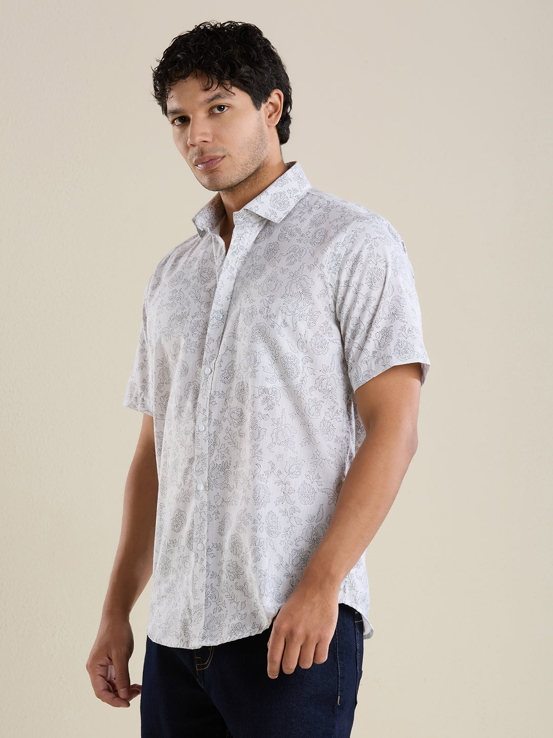 Men's Slim Fit Arctic Grey Floral Half-Sleeves Shirt