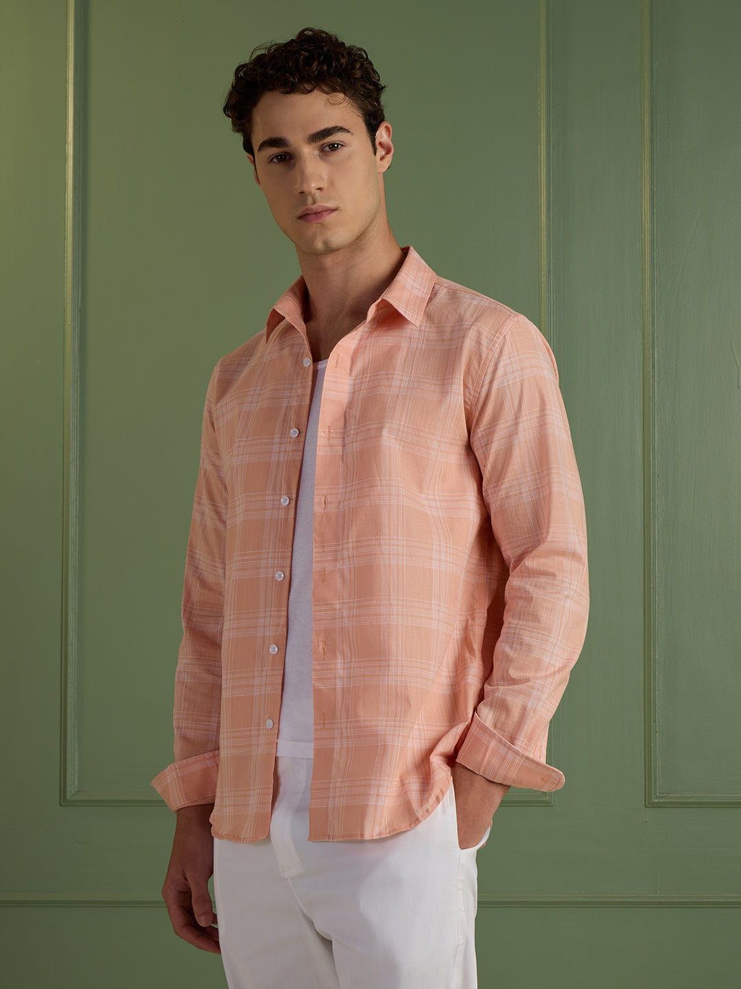 Men's Slim Fit Peach 100% Cotton Checkered Casual Shirt | Mark & Albert