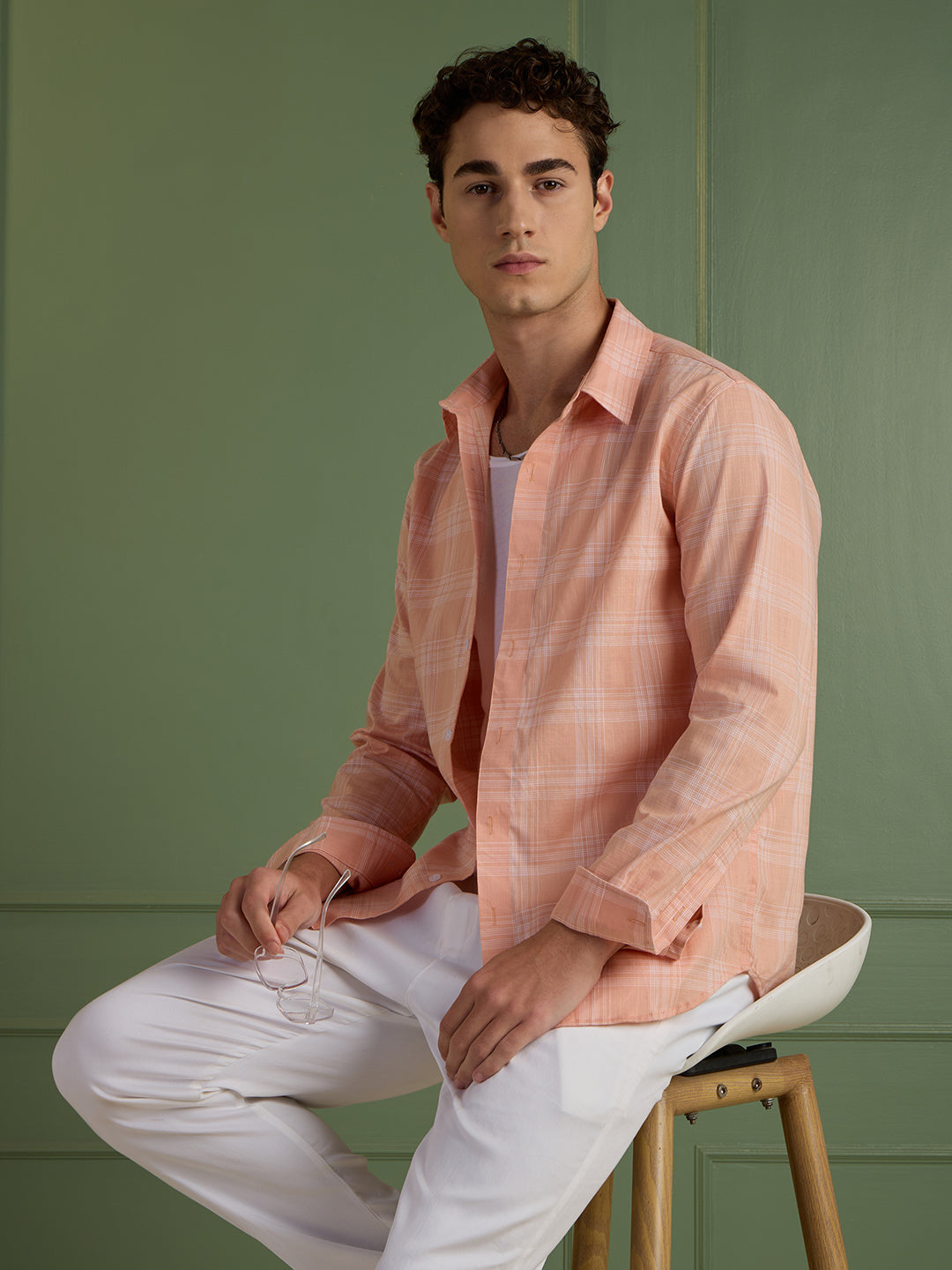 Men's Slim Fit Peach 100% Cotton Checkered Casual Shirt | Mark & Albert