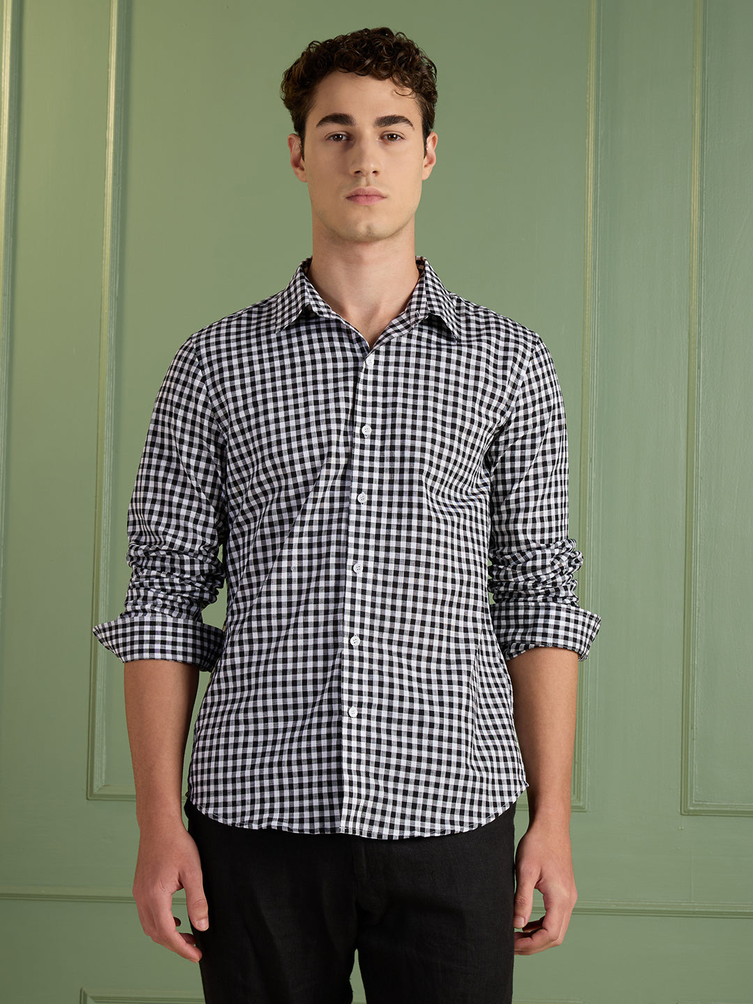 Men's Slim Fit Black Checks 100% Cotton Casual Shirt | Mark & Albert