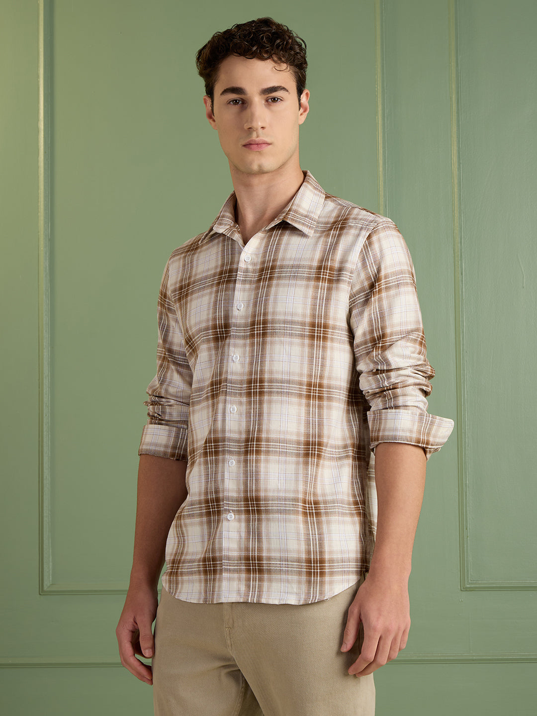 Men's Slim Fit Beige Checks 100% Cotton Casual Shirt | Mark & Albert