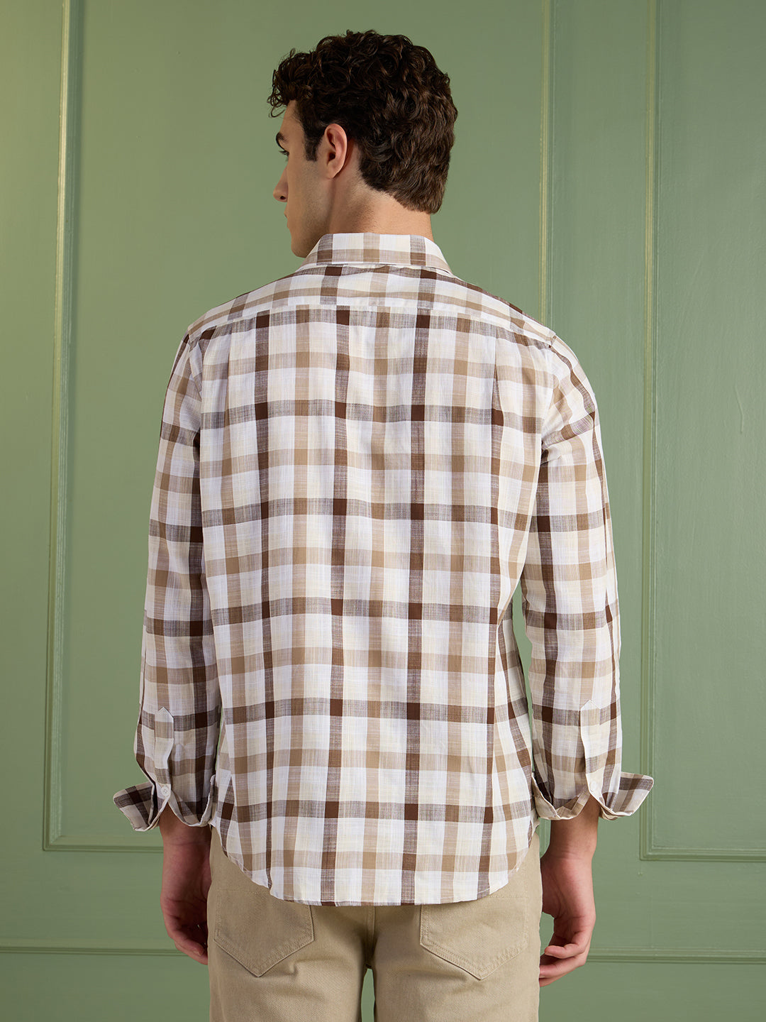 Men's Slim Fit Beige Checks 100% Cotton Casual Shirt | Mark & Albert
