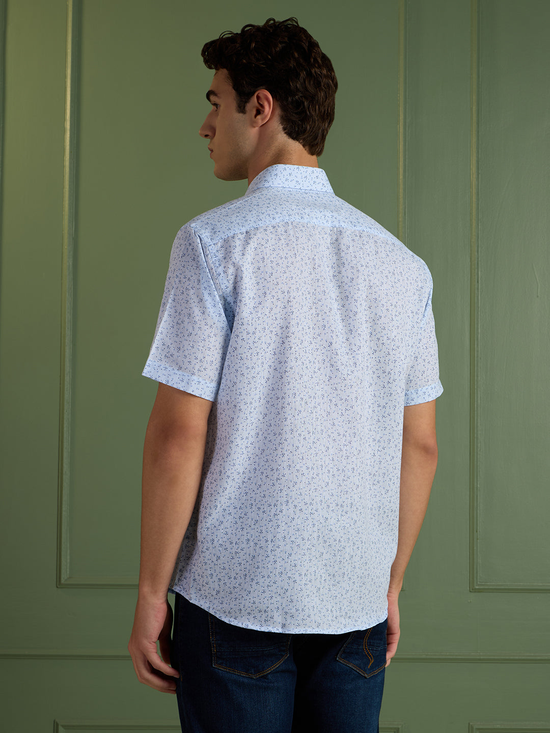 Men's Slim Fit Blue Floral Printed Half-Sleeves Shirt | MARK & ALBERT