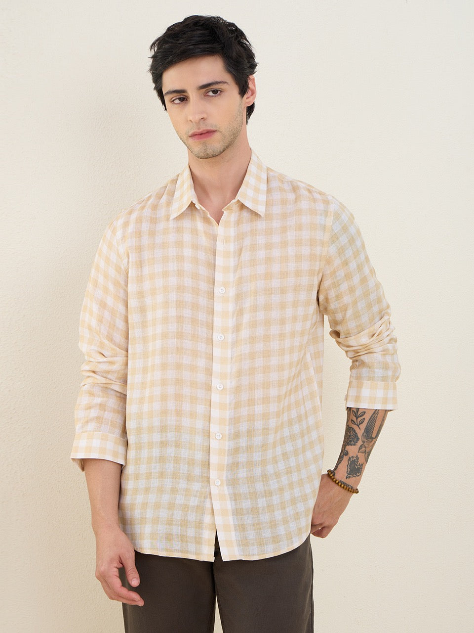 Men's Butter Yellow Pure Linen Gingham Check Slim Fit Casual Shirt | MARK & ALBERT