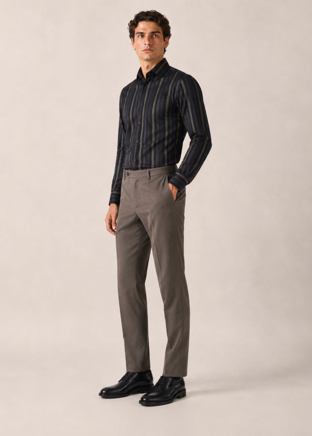 Men's Luxury Giza Cotton Herringbone Slim Fit Formal Shirt | Mark & Albert