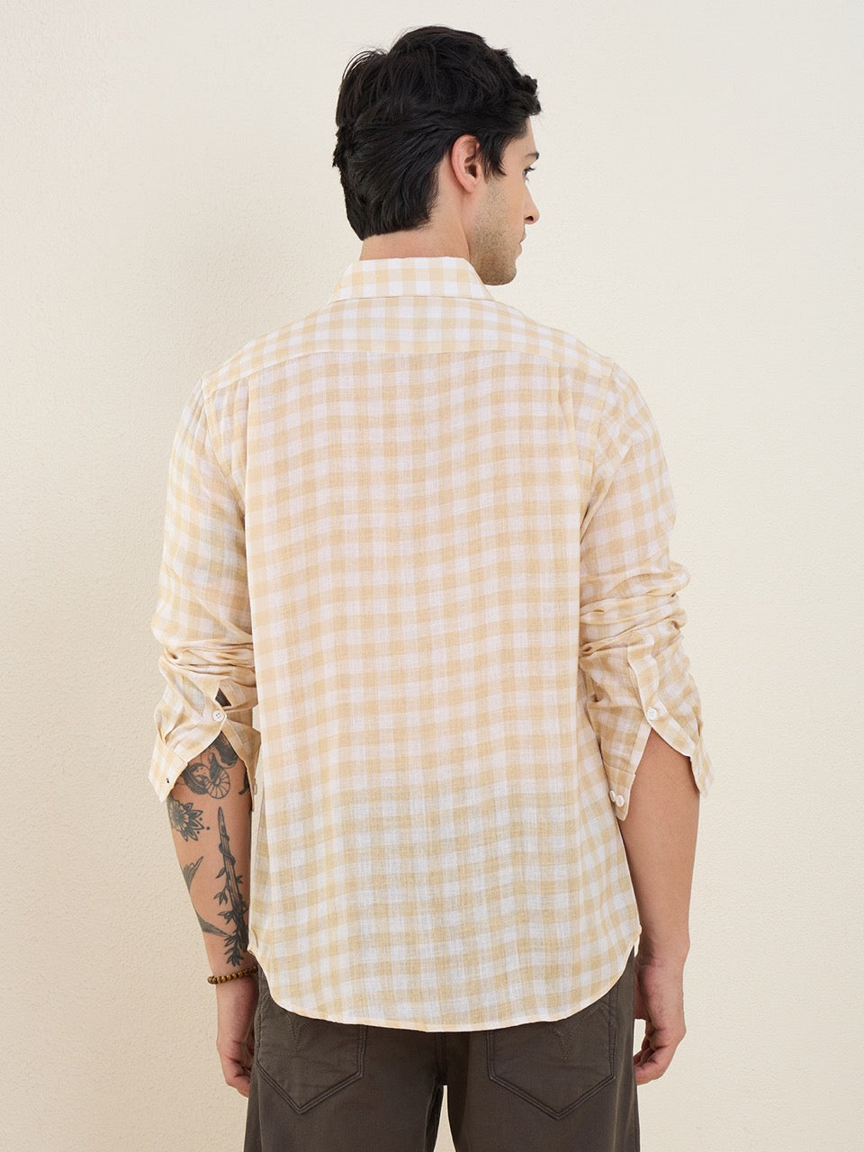 Men's Butter Yellow Pure Linen Gingham Check Slim Fit Casual Shirt | MARK & ALBERT