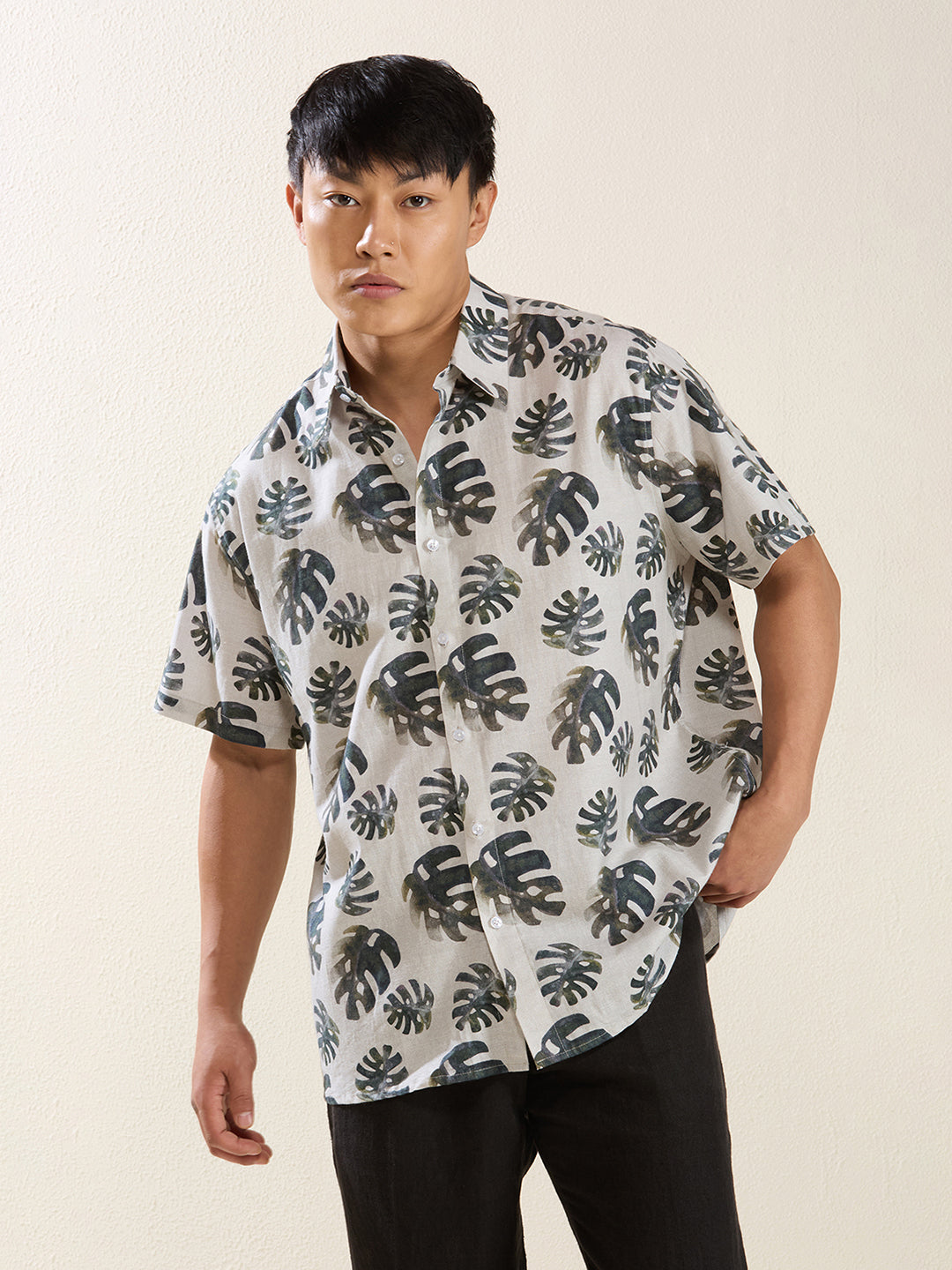 Men’s Relaxed Fit Half Sleeve Leaf Printed Linen Shirt