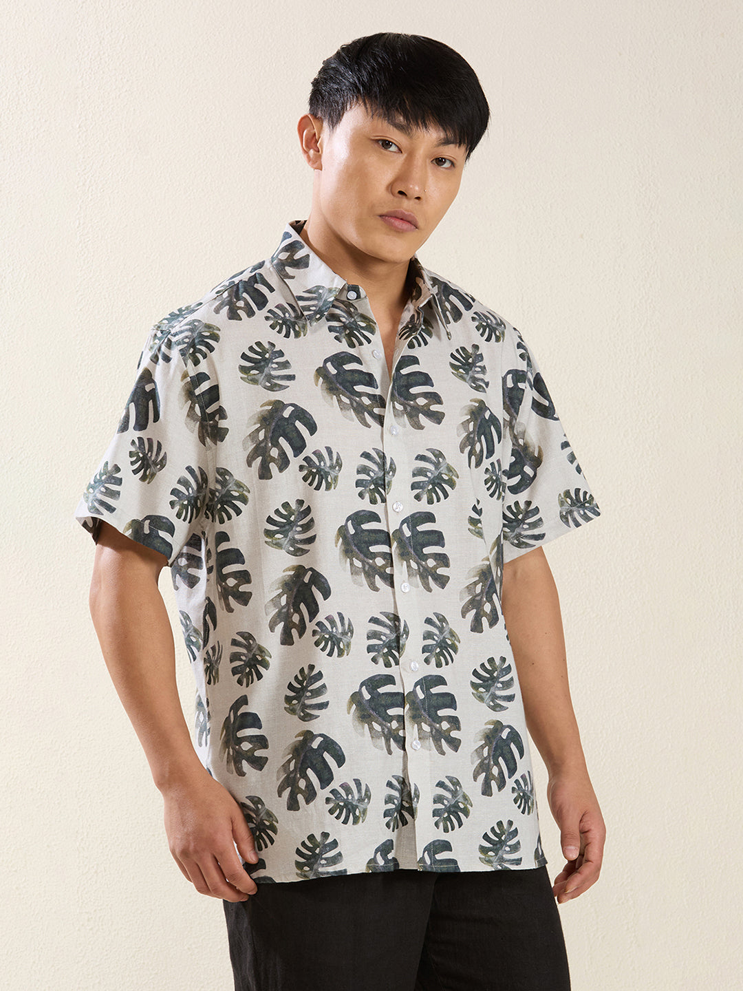 Men’s Relaxed Fit Half Sleeve Leaf Printed Linen Shirt