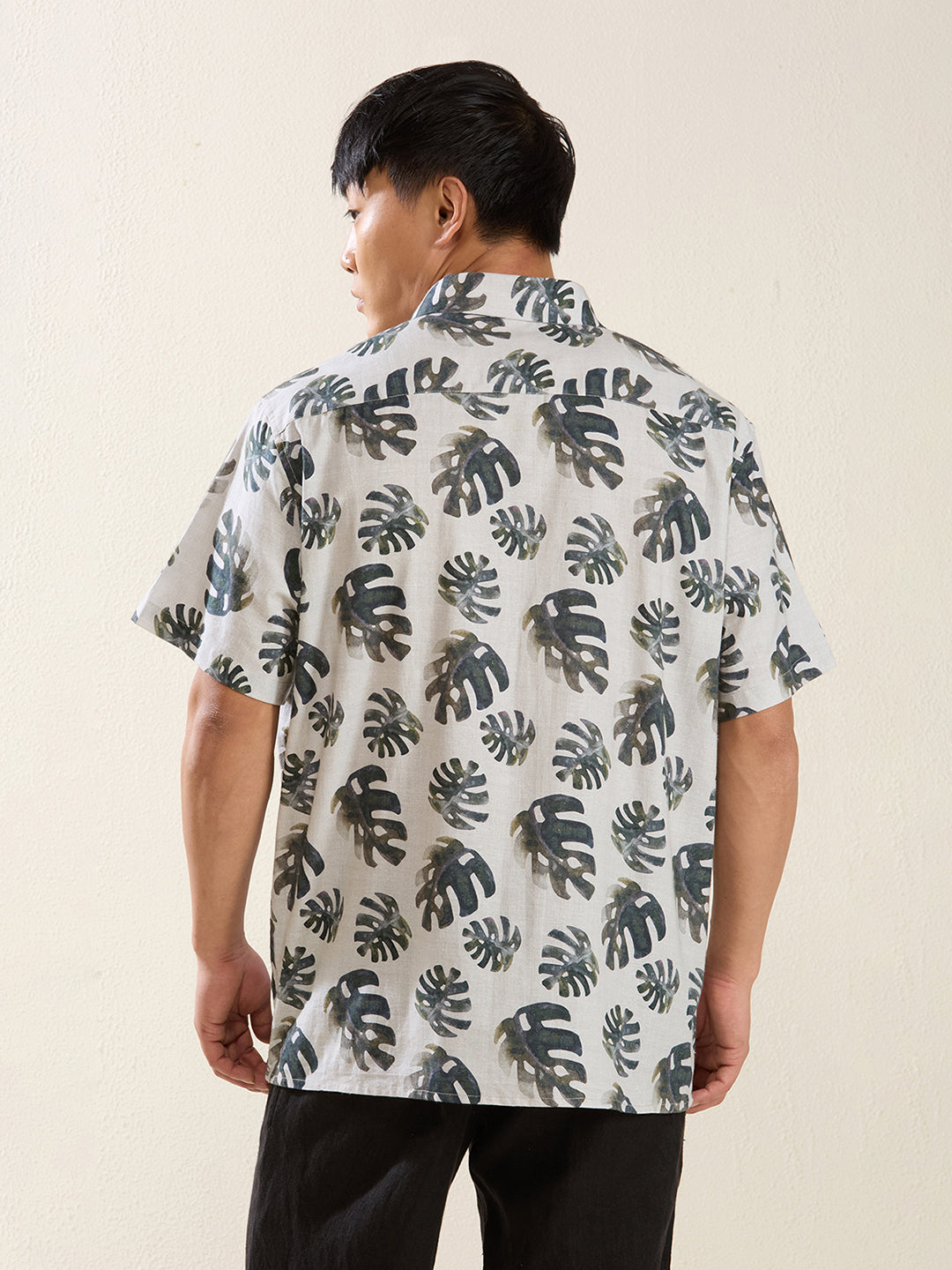 Men’s Relaxed Fit Half Sleeve Leaf Printed Linen Shirt