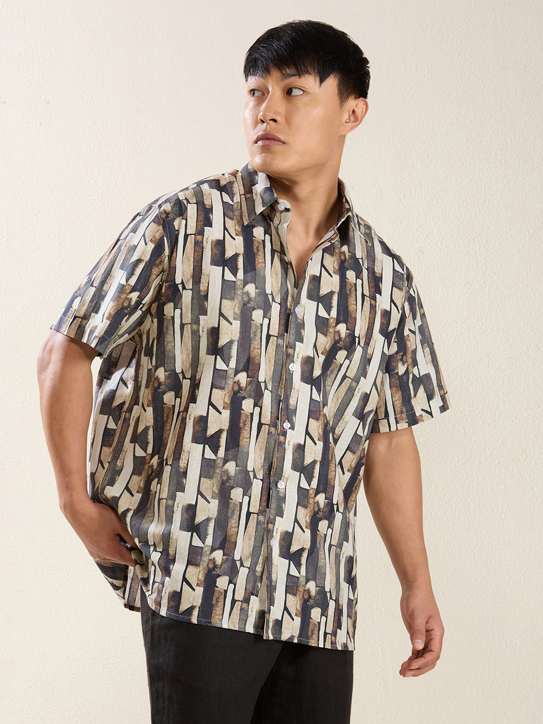 Men’s Relaxed Fit Half Sleeve Abstract Print Linen Shirt