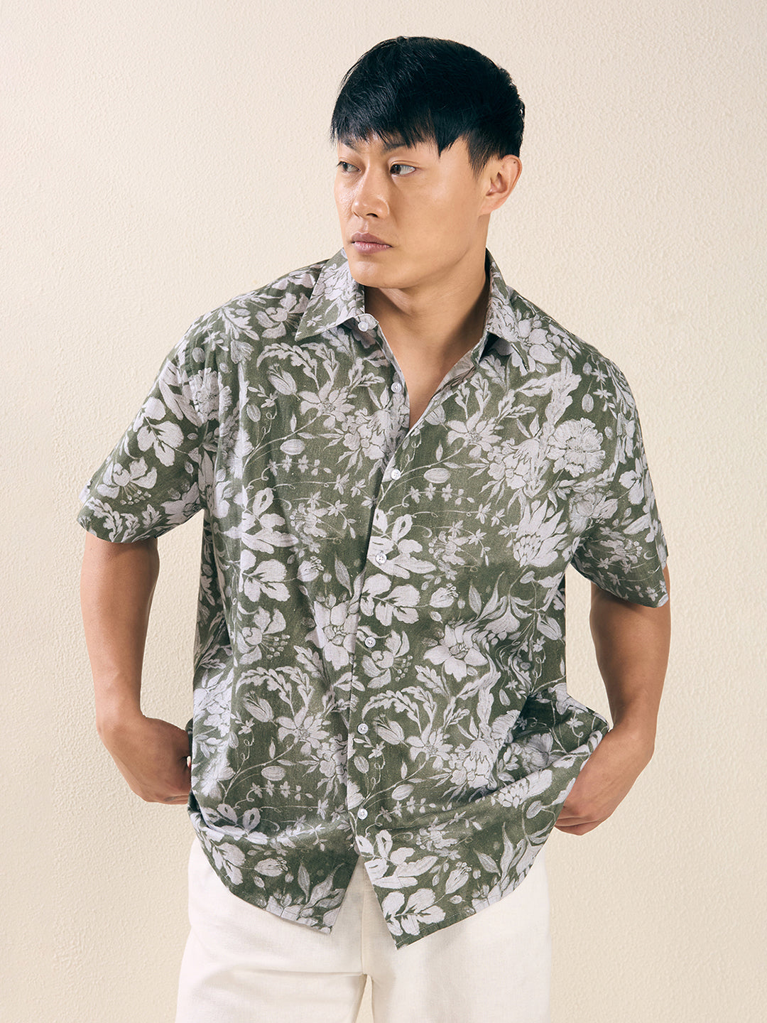 Men’s Relaxed Fit Half Sleeve Floral Printed Linen Shirt