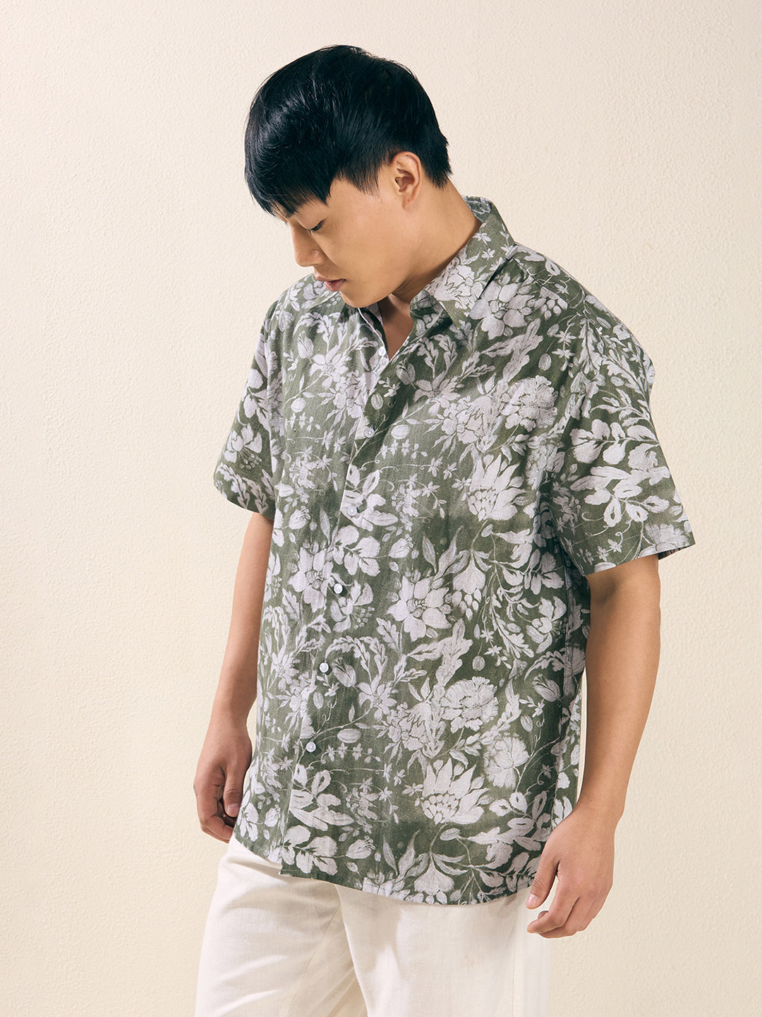Men’s Relaxed Fit Half Sleeve Floral Printed Linen Shirt