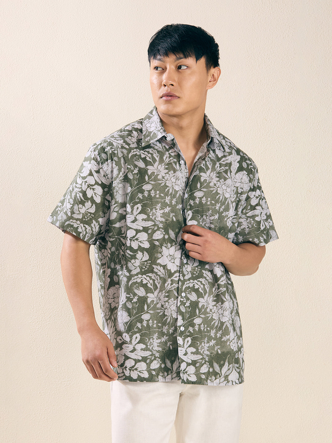 Men’s Relaxed Fit Half Sleeve Floral Printed Linen Shirt