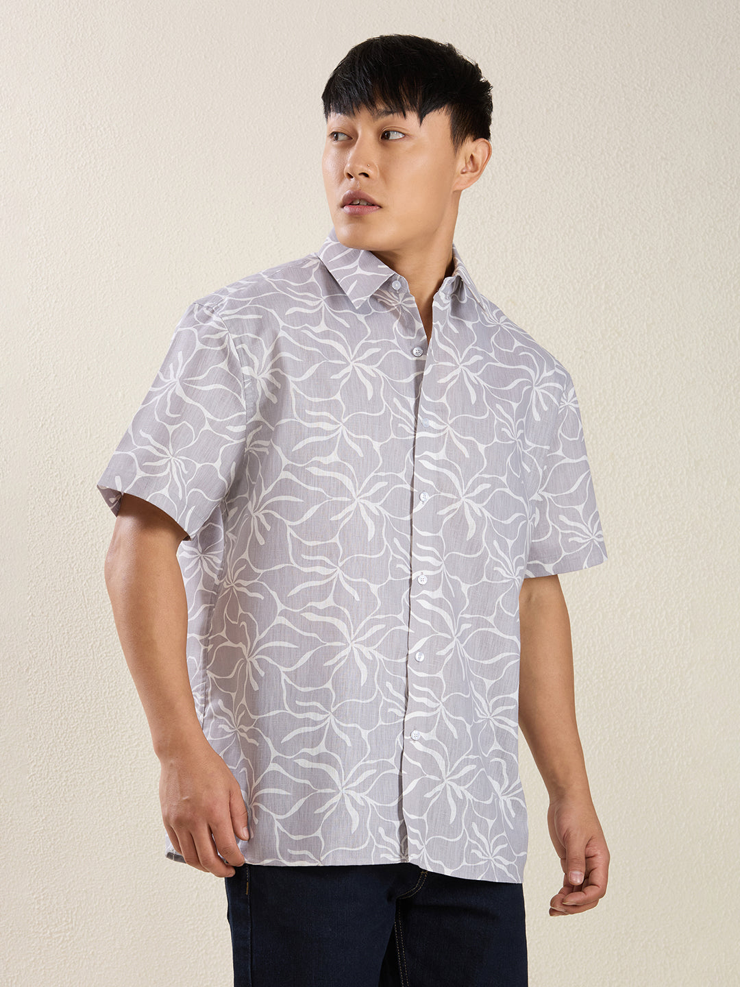 Relaxed Fit Linen Shirt in Grey Floral Print