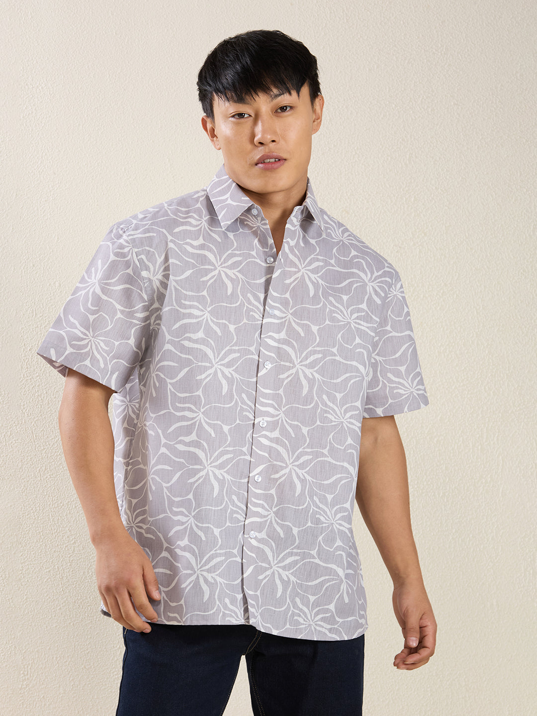 Relaxed Fit Linen Shirt in Grey Floral Print