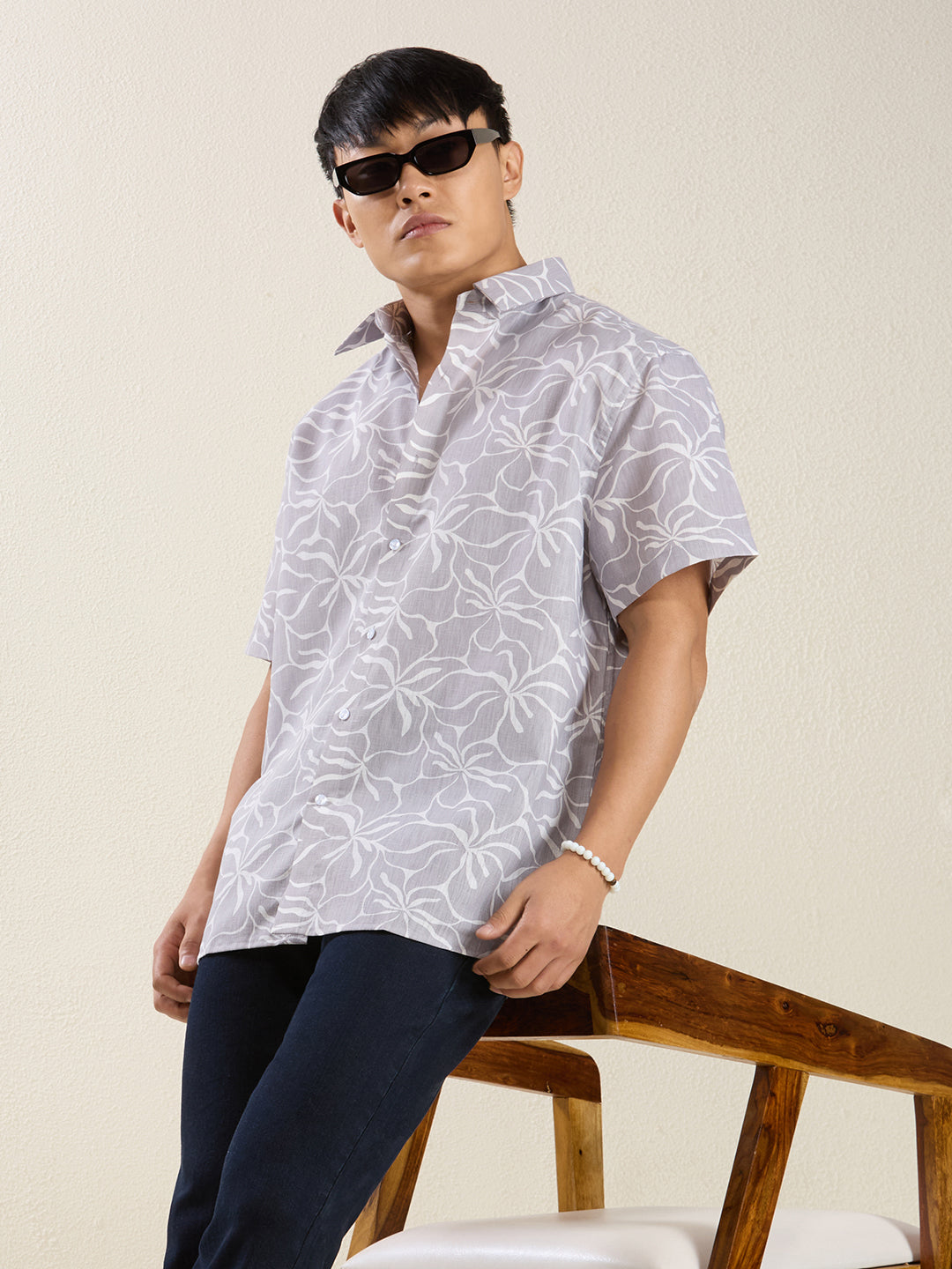 Relaxed Fit Linen Shirt in Grey Floral Print