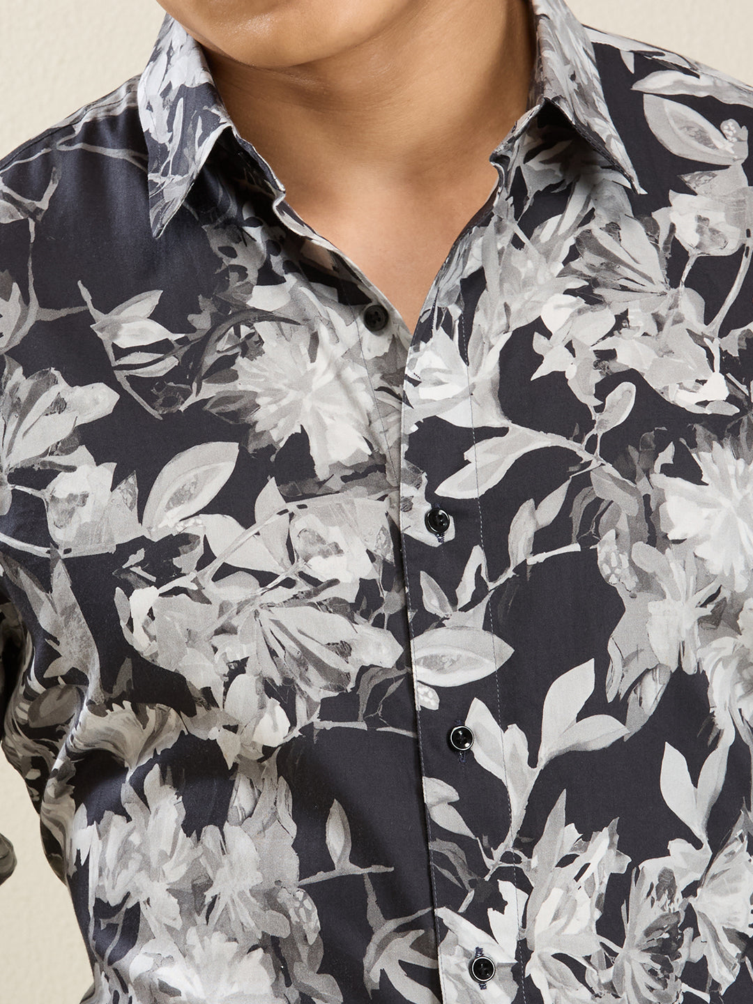Men's Slim Fit Black & White Floral Print Cotton Shirt