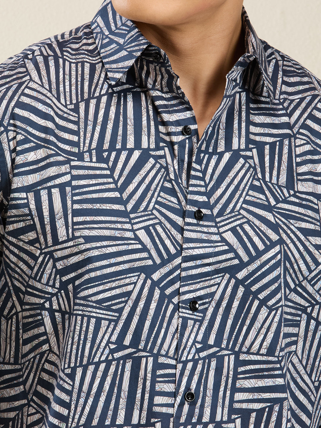 Men's Slim Fit Abstract Print Cotton Shirt - Navy & White
