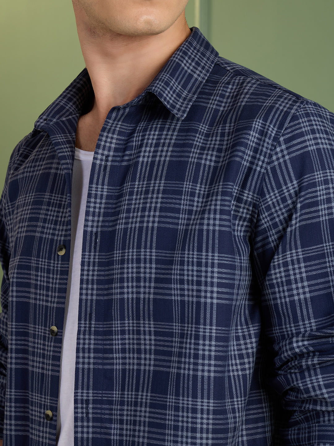 Men's Slim Fit Navy 100% Cotton Checkered Casual Shirt | Mark & Albert