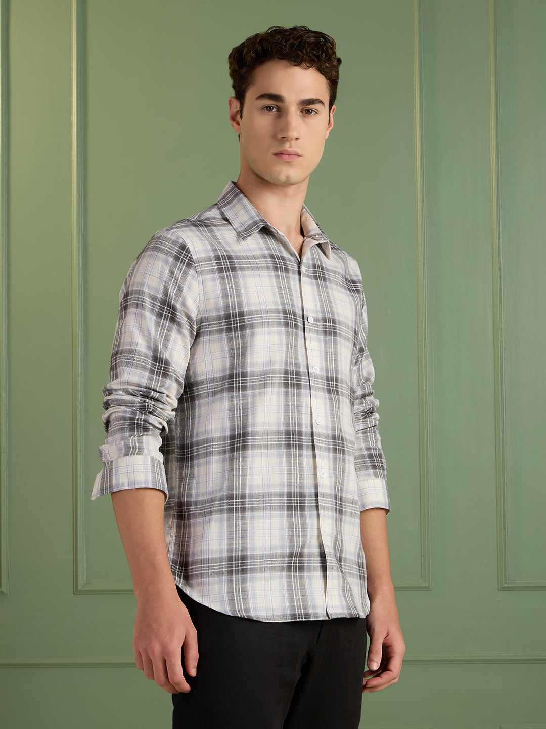 Men's Slim Fit Grey Checks 100% Cotton Casual Shirt | Mark & Albert