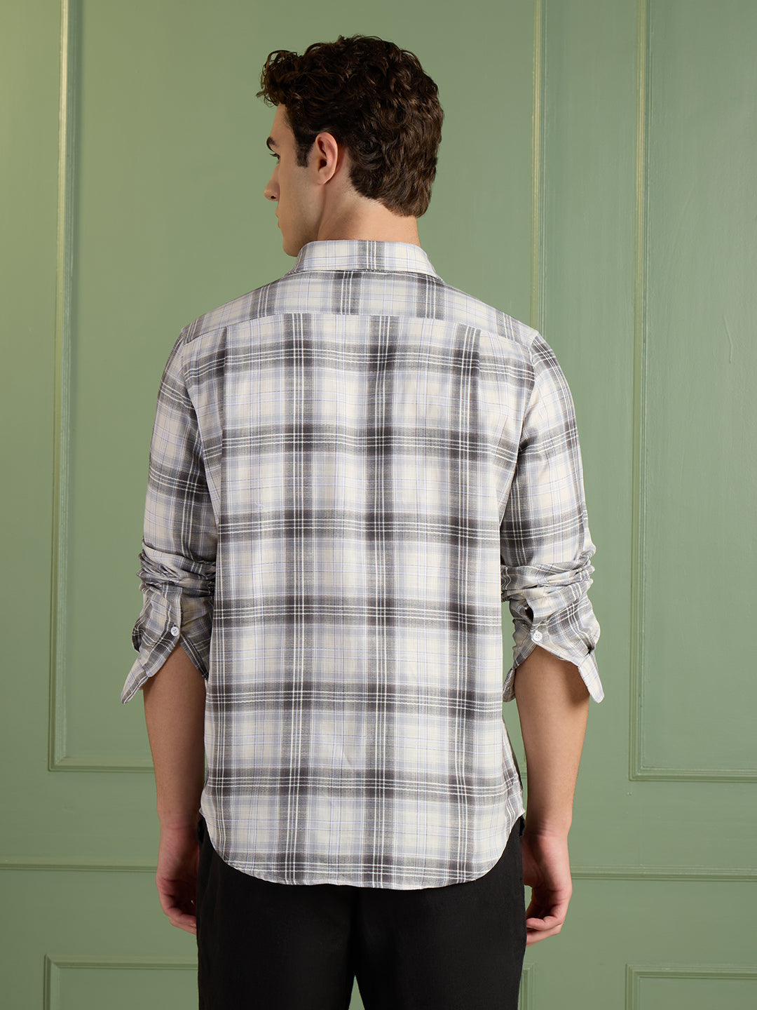 Men's Slim Fit Grey Checks 100% Cotton Casual Shirt | Mark & Albert