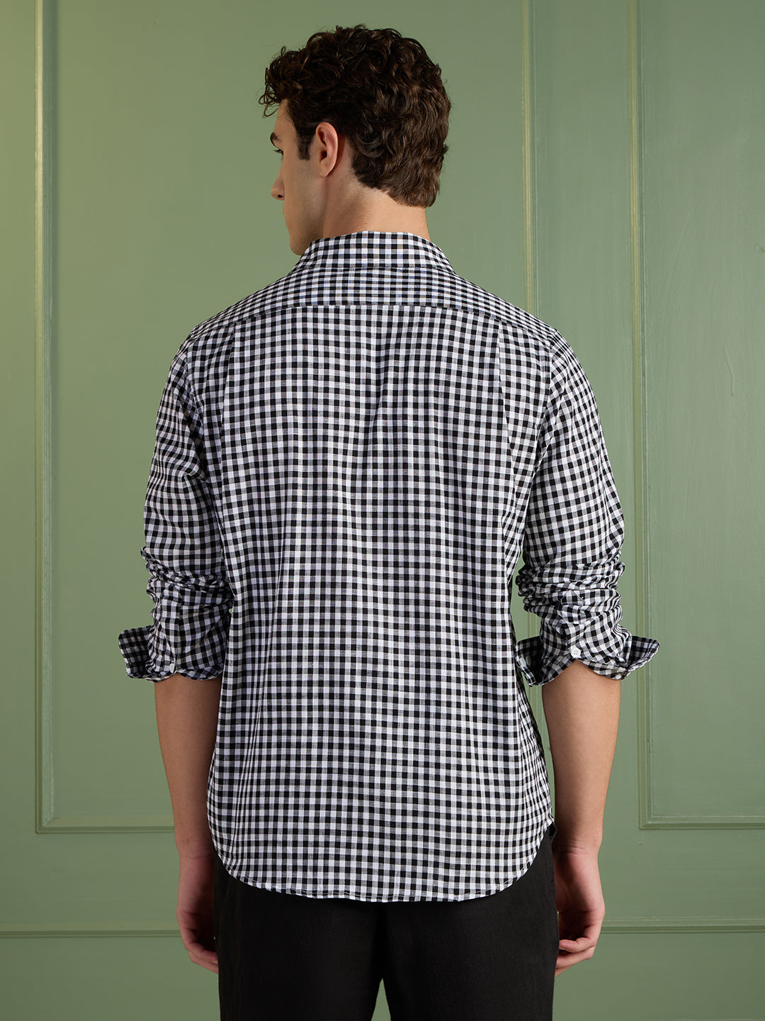 Men's Slim Fit Black Checks 100% Cotton Casual Shirt | Mark & Albert