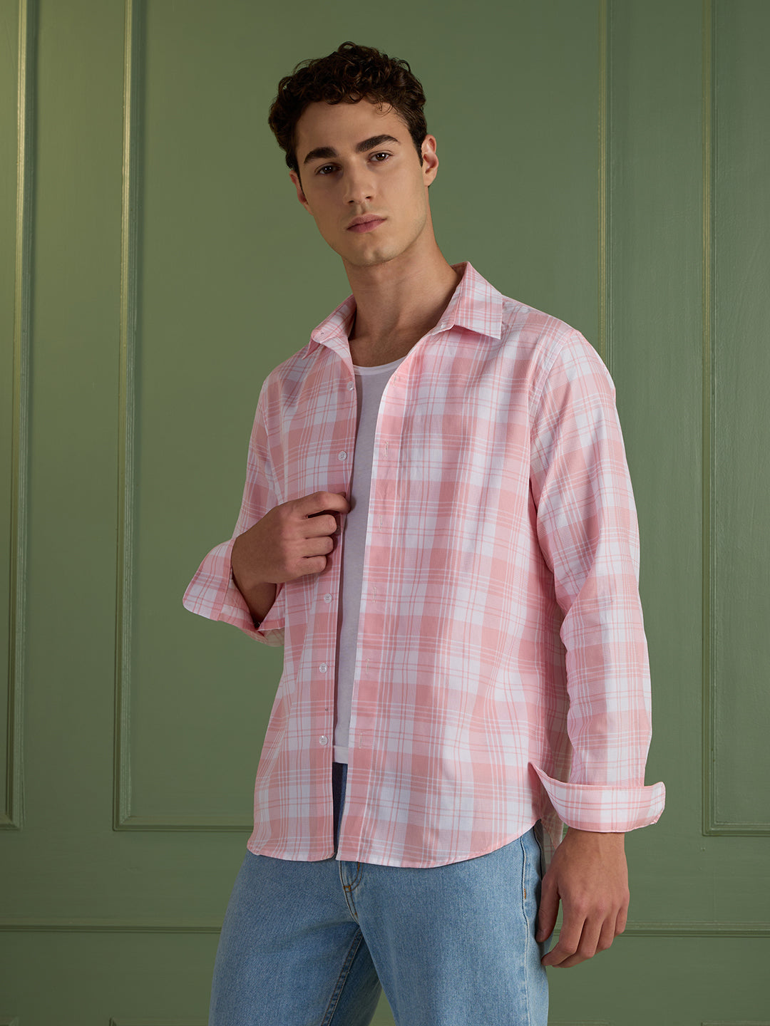 Men's Slim Fit Blush Pink 100% Cotton Checkered Casual Shirt | Mark & Albert