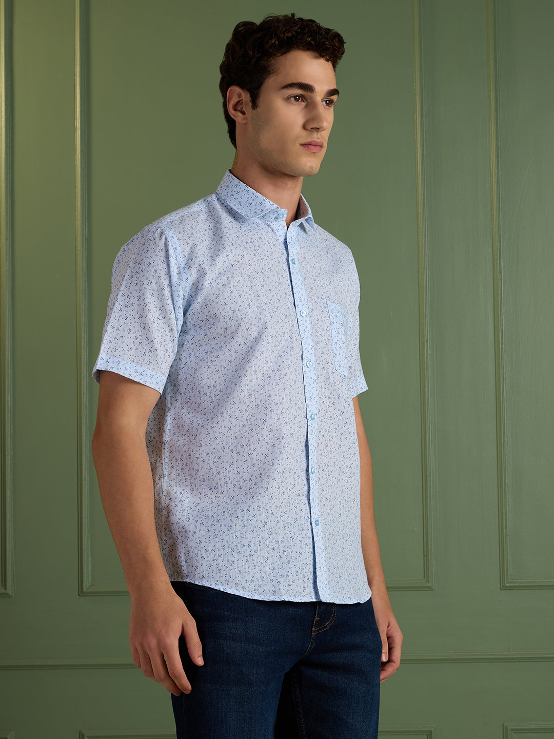 Men's Slim Fit Blue Floral Printed Half-Sleeves Shirt | MARK & ALBERT